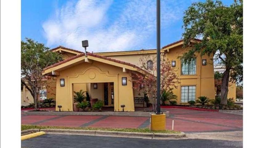 Rodeway Inn College Station Ngoại thất bức ảnh